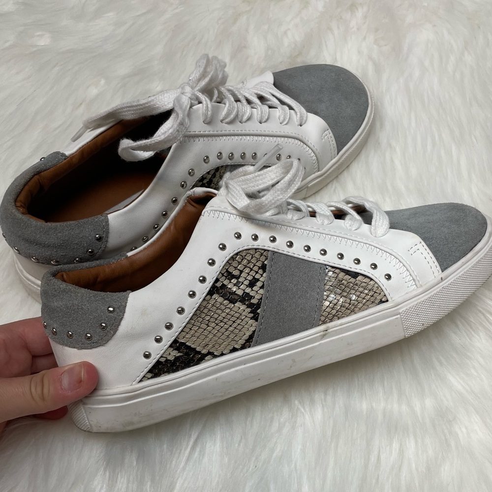 | Steve Madden | Annita Sneaker. Size 8. - Picture 3 of 7